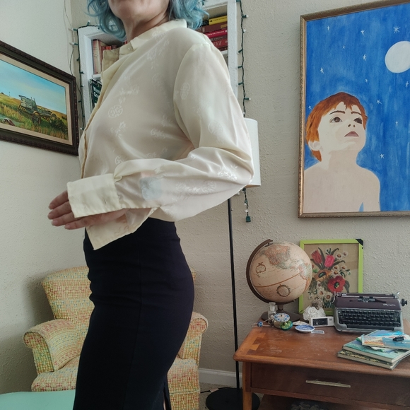 Vintage 100% Polyester Cream Jacquard Print Button-up Blouse | K-Mart - Picture 7 of 13